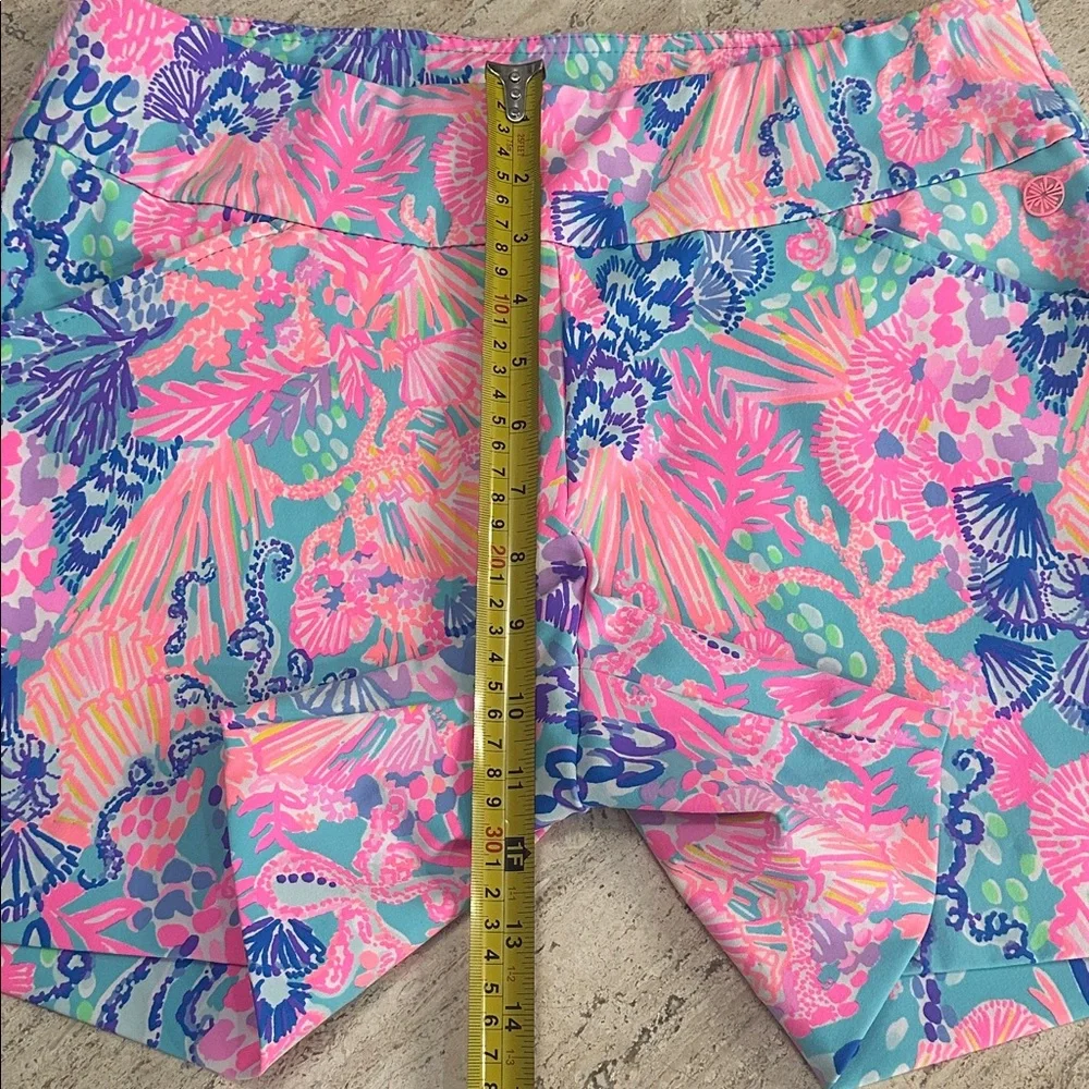 Lilly Pulitzer Nakia Luxletic Shorts in Signature Colorful Print UPF+50 Size 8 - Picture 10 of 15